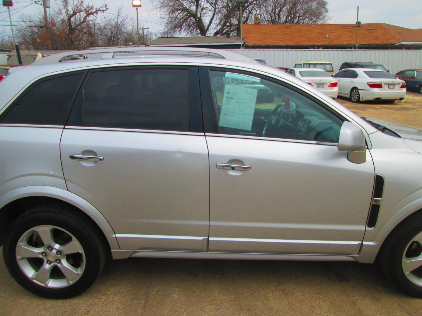 2015 SILVER Chevrolet Captiva Sport (3GNAL3EK1FS) , located at 1815 NE 28th St., Fort Worth, TX, 76106, (817) 625-6251, 32.795582, -97.333069 - Photo#3